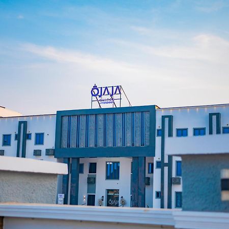 Ojaja Suites By Perennia Akure Exterior photo